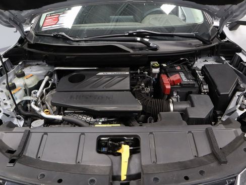 Certified 2023 Nissan Rogue SV image 16