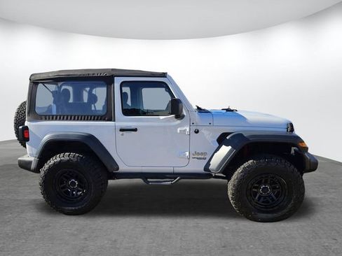 Used 2019 Jeep Wrangler Sport image 3