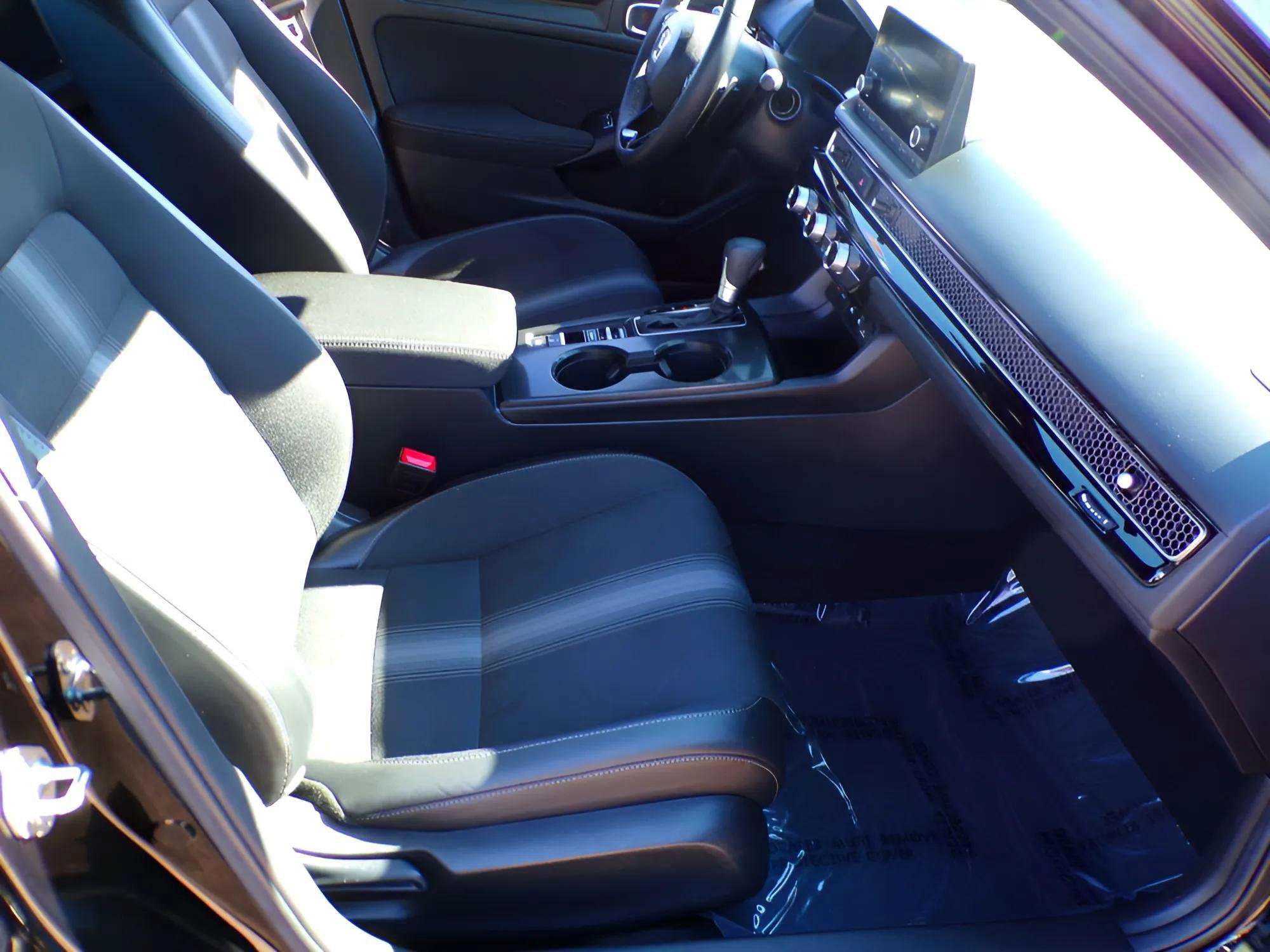 Used 2025 Honda Civic Sport image 22