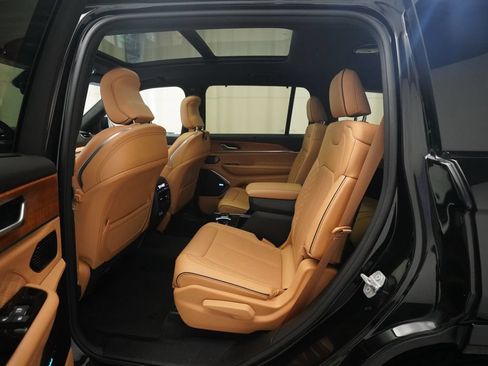 Used 2021 Jeep Grand Cherokee L Summit AWD/4WD image 16