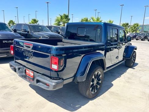 Used 2025 Jeep Gladiator Sport AWD/4WD image 8