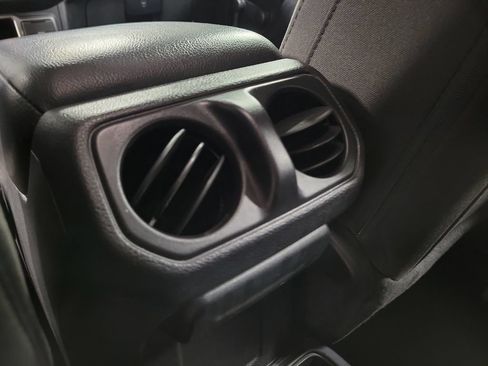 Used 2020 Jeep Wrangler Unlimited Sport AWD/4WD image 31