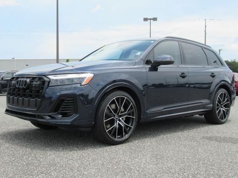 Used 2025 Audi Q7 3.0T Premium Plus AWD/4WD image 3