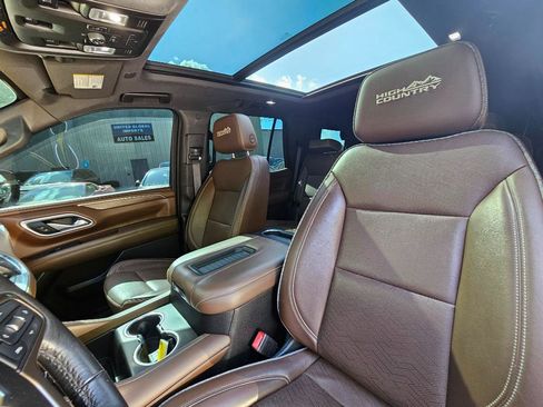 Used 2021 Chevrolet Tahoe High Country w/ Premium Package image 23