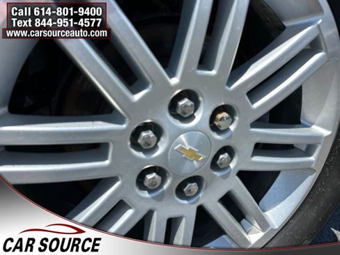 Used 2015 Chevrolet Traverse LT w/ Style and Technology Package FWD image 11