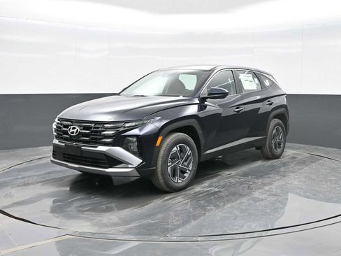 New 2026 Hyundai Tucson Blue SE image 1