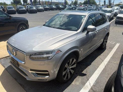 Used 2023 Volvo XC90 B6 Ultimate w/ Protection Package Premier AWD/4WD image 2