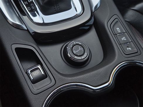 Used 2017 Chevrolet SS image 25