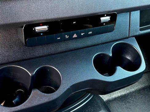 Used 2025 Mercedes-Benz Sprinter 3500 image 24