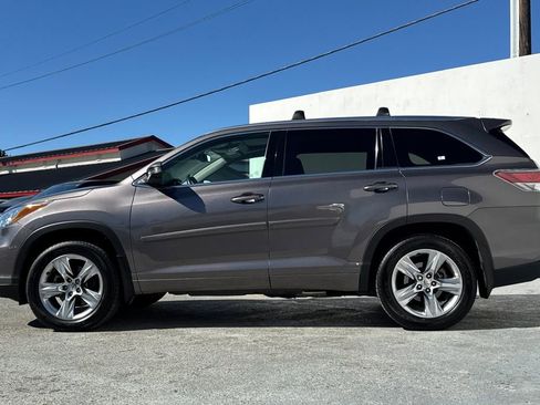 Used 2015 Toyota Highlander Limited Platinum image 6