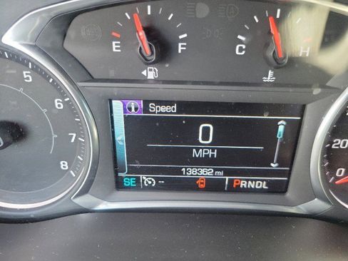 Used 2017 GMC Acadia SLT AWD/4WD image 4