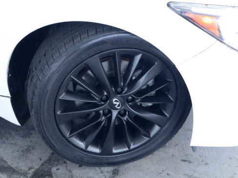 Used 2021 INFINITI Q50 Luxe w/ Seat & Sound Package RWD image 3