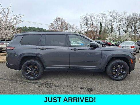 Used 2023 Jeep Grand Cherokee L Laredo image 7