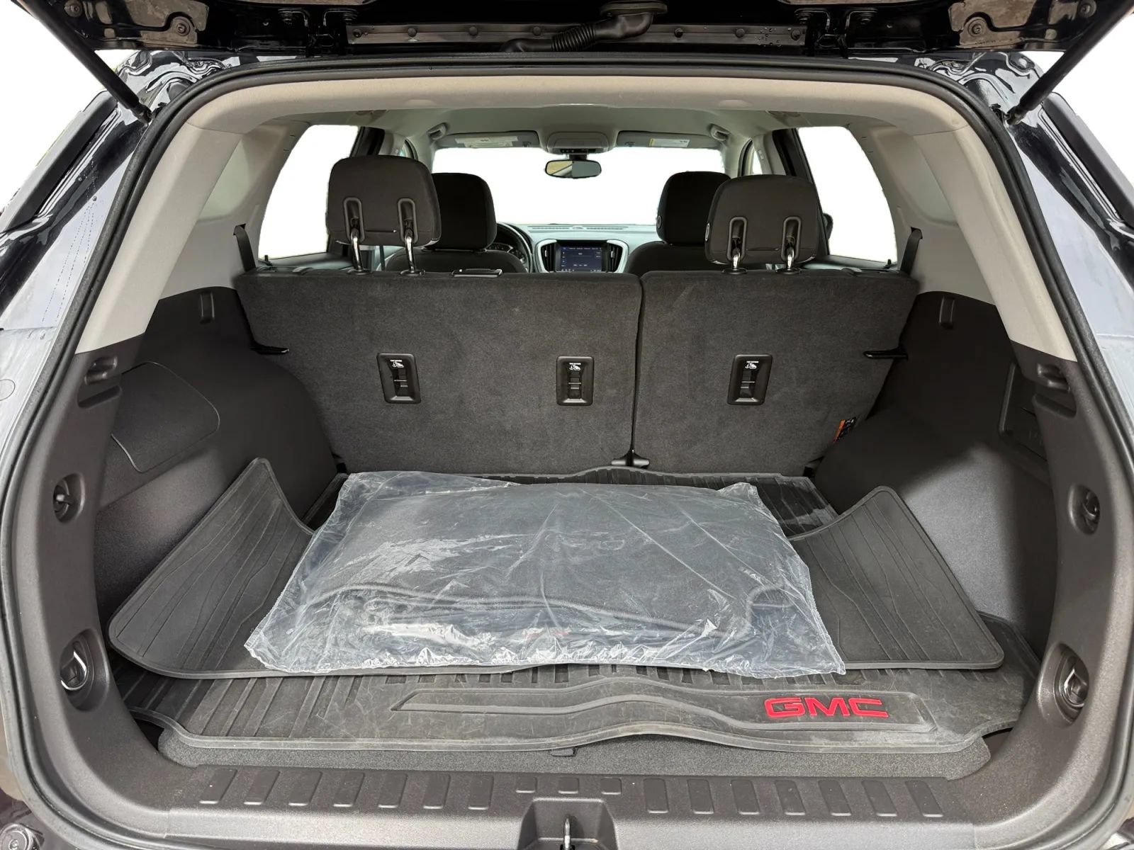 Used 2019 GMC Terrain SLE w/ Driver Convenience Package AWD/4WD image 11