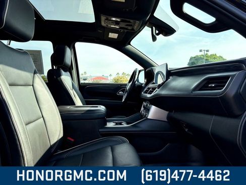 Used 2021 GMC Yukon SLT w/ SLT Premium Package image 22