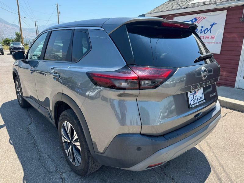 Used 2023 Nissan Rogue SV AWD/4WD image 3