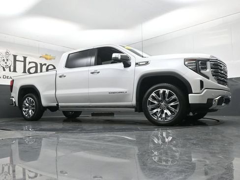 Used 2024 GMC Sierra 1500 Denali w/ Denali Reserve Package AWD/4WD image 2