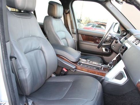 Used 2020 Land Rover Range Rover HSE image 13