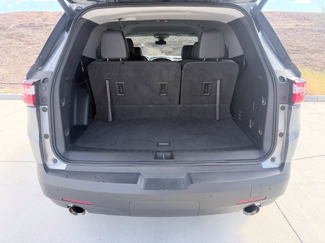 Used 2020 Chevrolet Traverse RS w/ LPO, Cargo Package FWD image 32