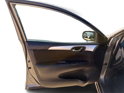 Used 2019 Nissan Sentra S image 20