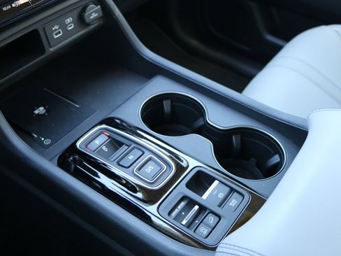 Used 2025 Honda Pilot EX-L image 27