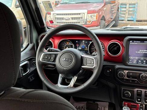 Used 2023 Jeep Wrangler Rubicon AWD/4WD image 14