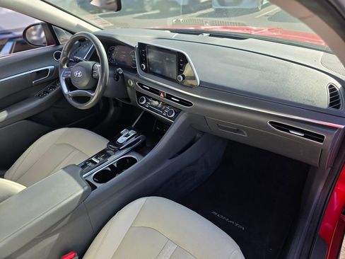 Used 2020 Hyundai Sonata SEL w/ Premium + Sunroof Package FWD image 9