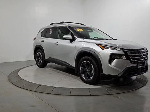 Certified 2025 Nissan Rogue SV w/ SV Premium Package image 9