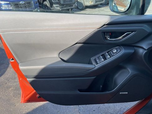 Certified 2025 Subaru Crosstrek 2.5i Limited w/ Crosstrek Mirror Package image 21