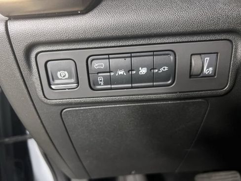 Used 2024 GMC Hummer EV 2X AWD/4WD image 18