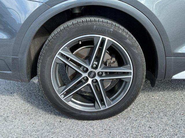 Used 2021 Audi Q5 e Premium Plus AWD/4WD image 8