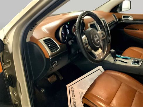 Used 2011 Jeep Grand Cherokee Overland Summit AWD/4WD image 17