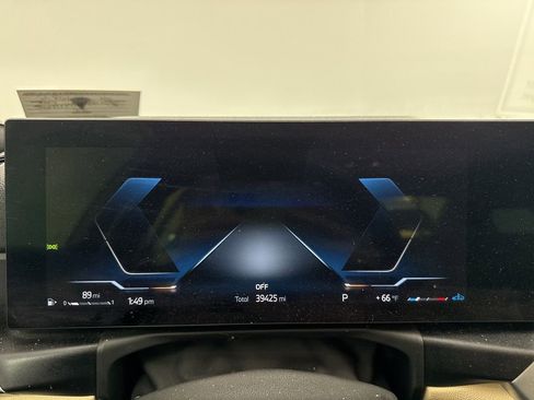 Certified 2024 BMW 330i xDrive Sedan w/ Convenience Package AWD/4WD image 19