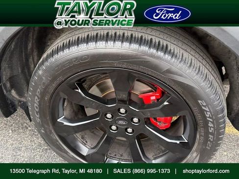 Used 2023 Ford Explorer ST w/ Equipment Group 401A image 4