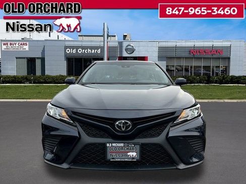 Used 2018 Toyota Camry L image 2
