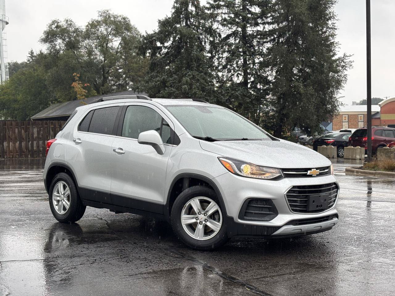 Used 2019 Chevrolet Trax LT w/ LT Convenience Package FWD image 12