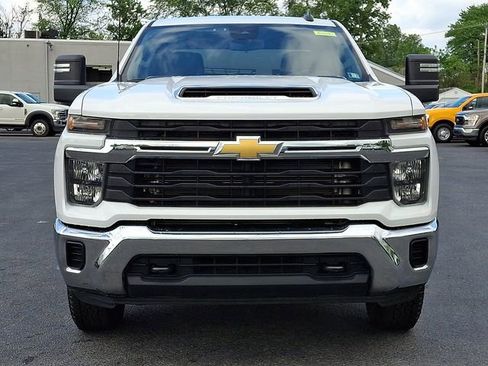 Used 2024 Chevrolet Silverado 2500 LT AWD/4WD image 5
