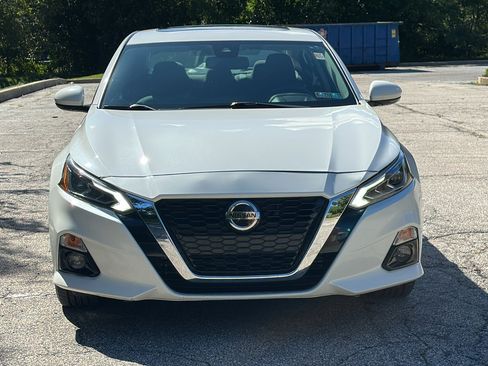 Certified 2019 Nissan Altima 2.5 SV AWD/4WD image 3