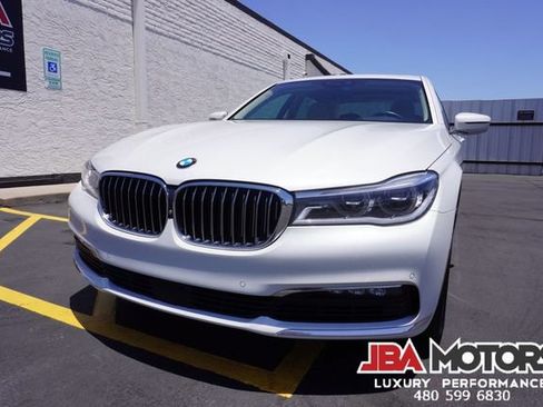 Used 2018 BMW 750i RWD image 49