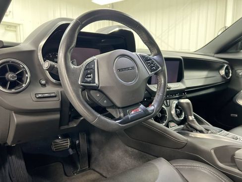 Used 2018 Chevrolet Camaro SS RWD image 10