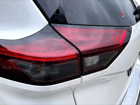 Used 2024 Nissan Rogue SL w/ SL Premium Package FWD image 28