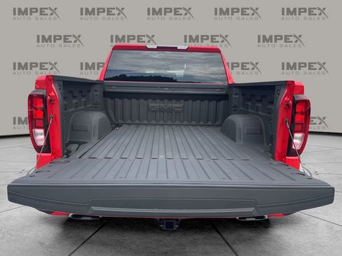 Used 2025 GMC Sierra 1500 Elevation w/ LPO, Elevation Black Package image 29