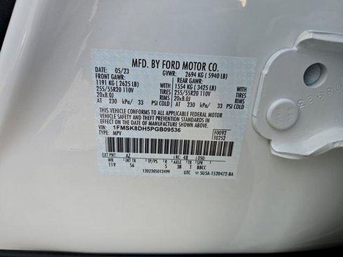 Used 2023 Ford Explorer XLT w/ Equipment Group 202A AWD/4WD image 28