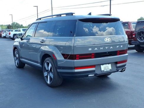 Used 2025 Hyundai Santa Fe Limited FWD image 4