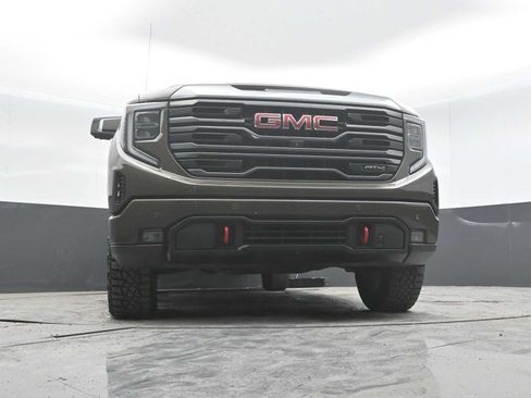 Used 2023 GMC Sierra 1500 AT4 w/ AT4 Premium Package AWD/4WD image 42