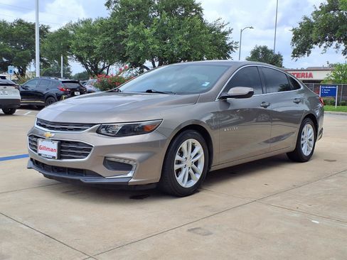 Used 2017 Chevrolet Malibu LT FWD image 21