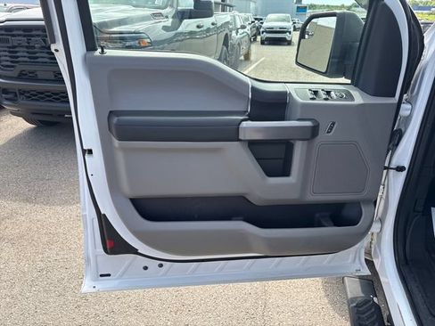 Used 2018 Ford F150 XLT AWD/4WD image 8