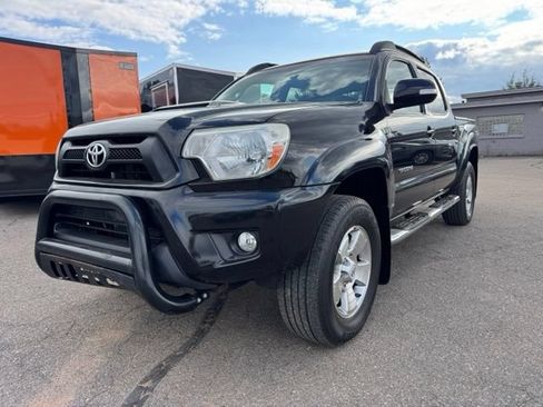 Used 2014 Toyota Tacoma 4x4 Double Cab w/ TRD Sport Package image 3