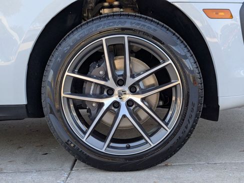 New 2026 Porsche Macan image 29