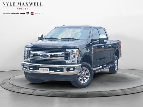 Used 2019 Ford F250 XLT w/ XLT Premium Package AWD/4WD image 1